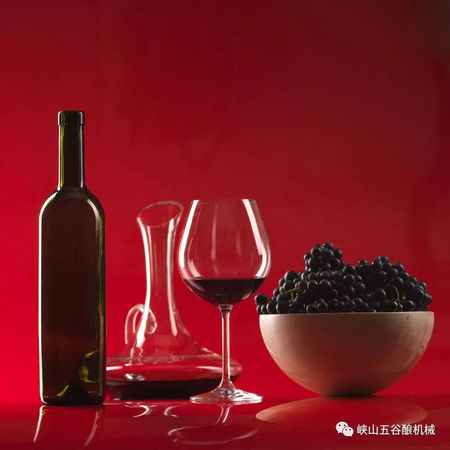 紅酒發(fā)酸了是什么問(wèn)題(紅酒喝著有點(diǎn)發(fā)酸是怎么了)