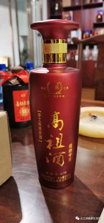 80年代的龍酒和鳳酒多少錢(龍鳳酒價格及圖片)