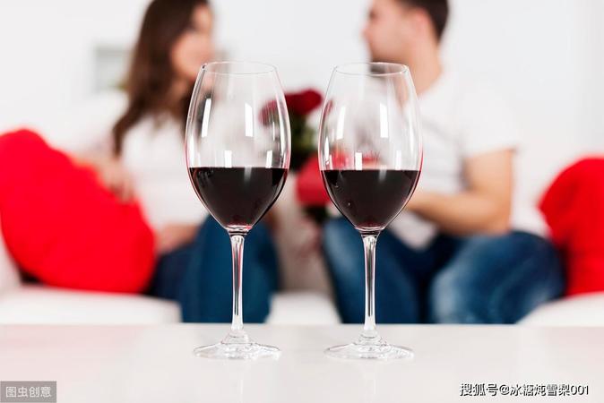 餐后喝紅酒多久可以洗澡(喝紅酒后多長時(shí)間可以洗澡)