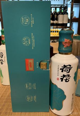 上品荷花酒多少錢(上品荷花酒的價格是多少?)