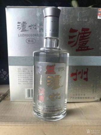 38度瀘州貢酒系和白酒紅價格(38度瀘州貢酒柔和白酒價格)