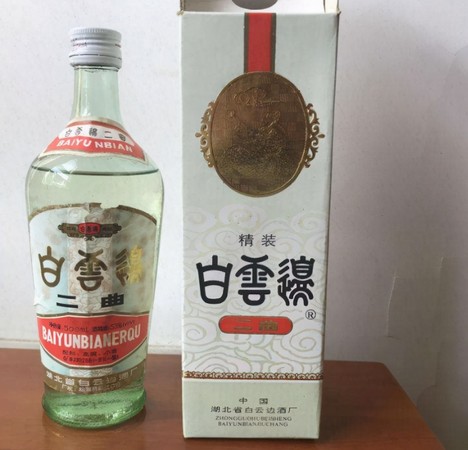 4特白酒(4特酒價(jià)格)