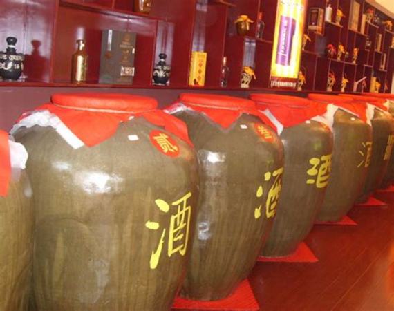 謹(jǐn)慎購(gòu)買飲用散裝白酒,關(guān)鍵詞