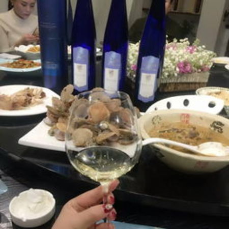 干白和什么配(干白可以配什么喝)