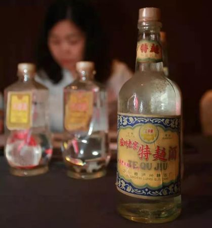 老酒頭酒價(jià)格表68度(酒頭酒68度的價(jià)格)