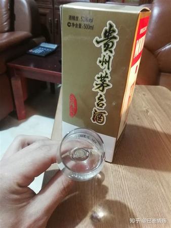 茅臺(tái)品鑒酒如何鑒定,如何品鑒茅臺(tái)鎮(zhèn)醬香型白酒